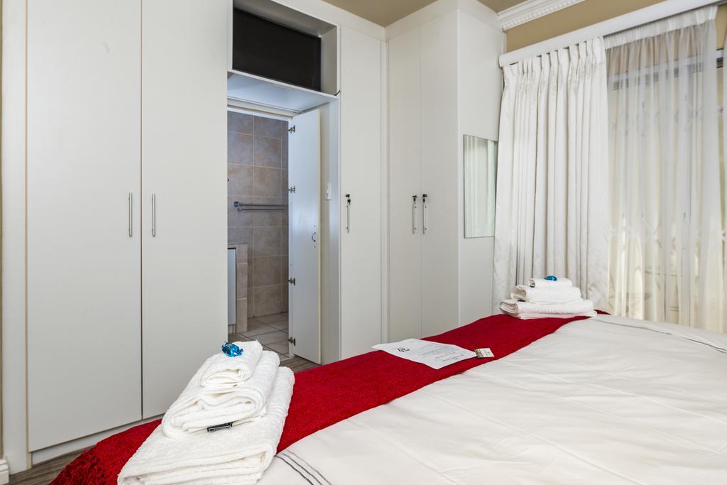 פארו Guesthouse De Tijger Lodge מראה חיצוני תמונה