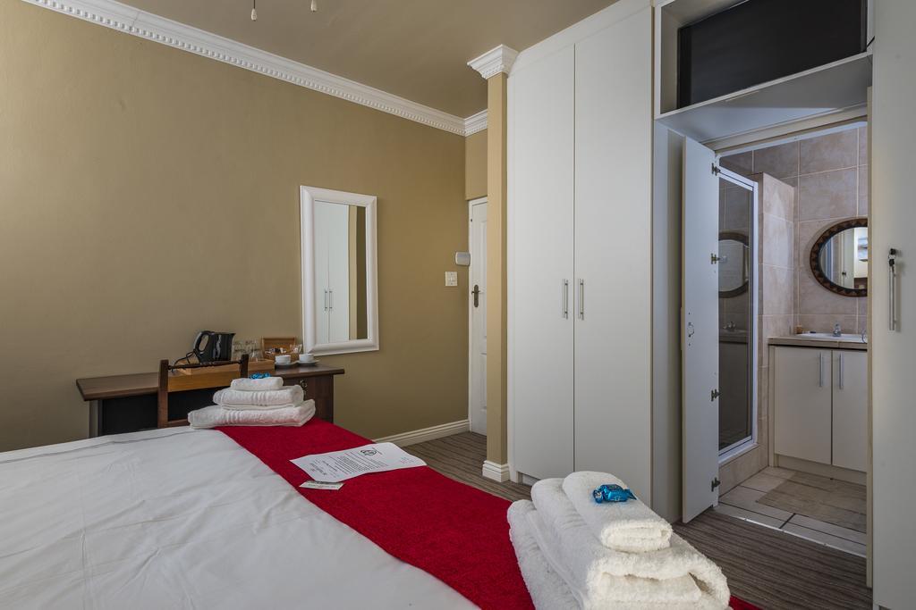 פארו Guesthouse De Tijger Lodge מראה חיצוני תמונה